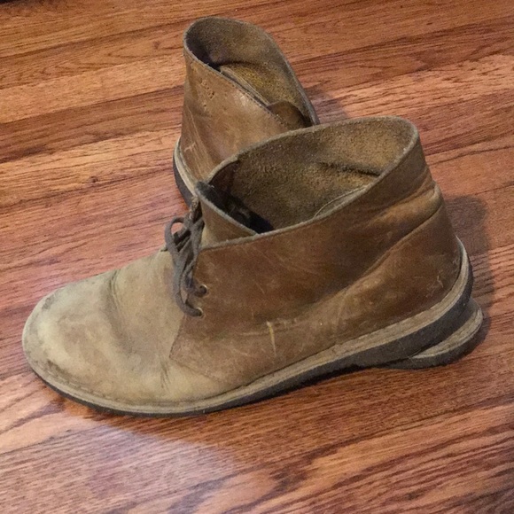 worn clarks desert boots